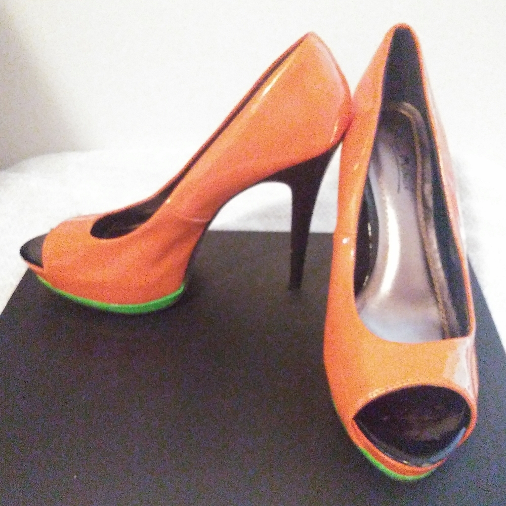 Orange platform.